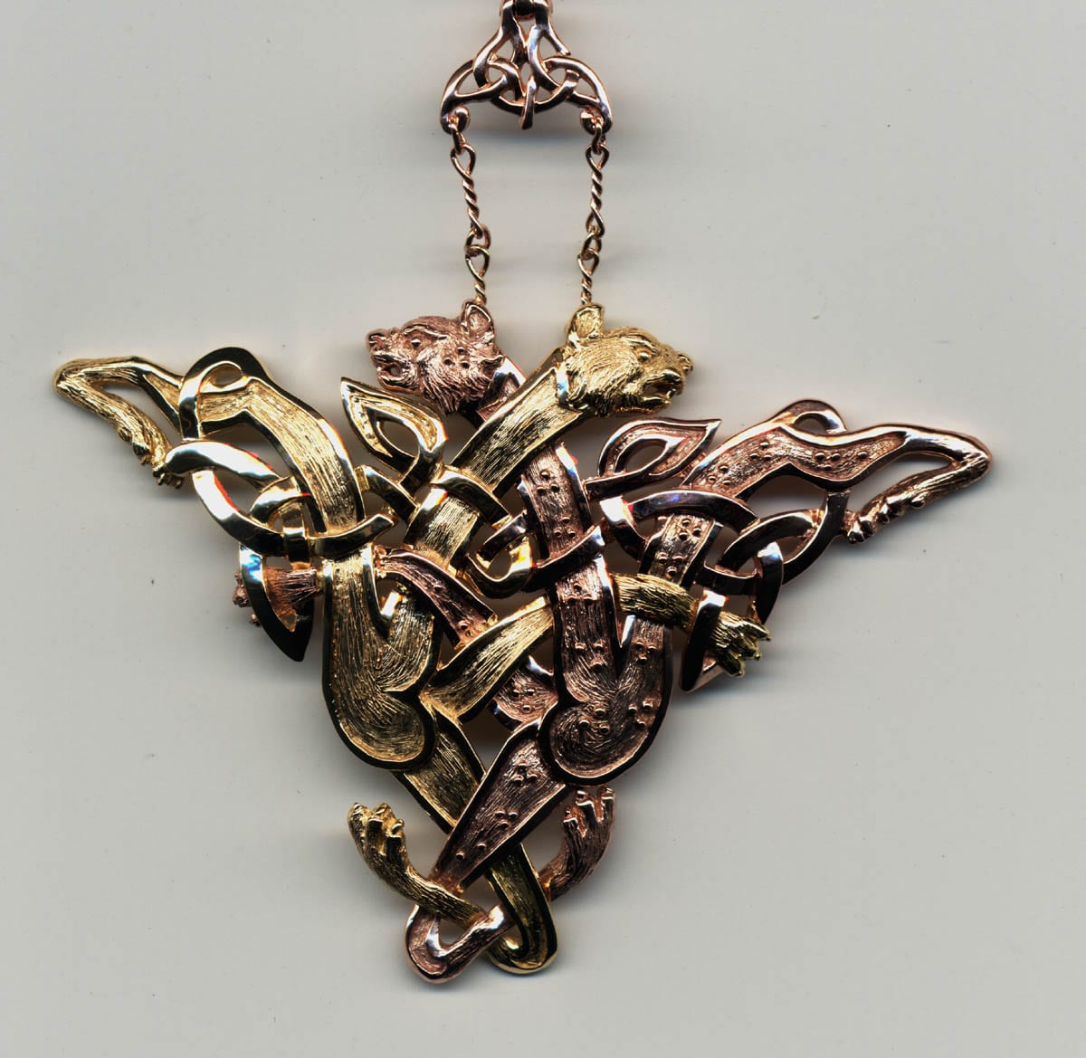 Celtic Cats pendant in yellow 18K and rose 14K by George Postgate