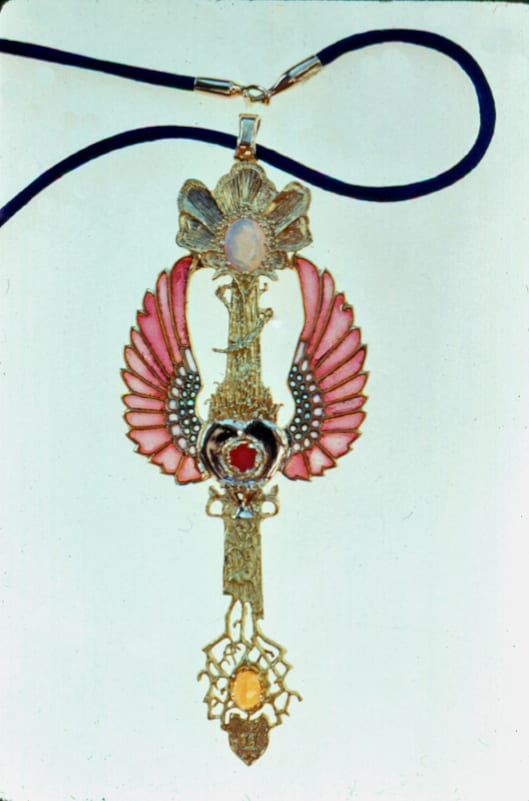 Soaring Heart plique a jour pendant in 18K by George Postgate