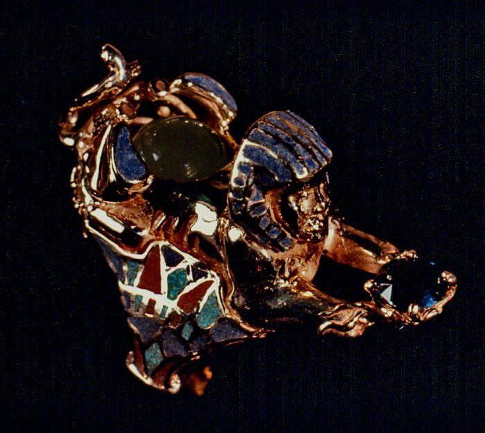 Sphinx ring in 14K by George Postgate