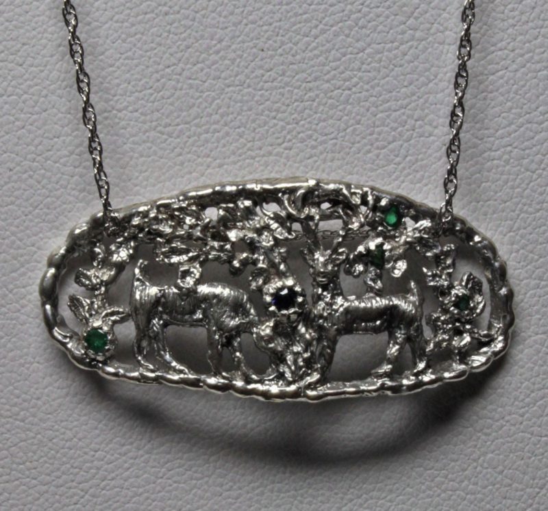 Highland deer pendant by Suzan Postgate in Sterling silver