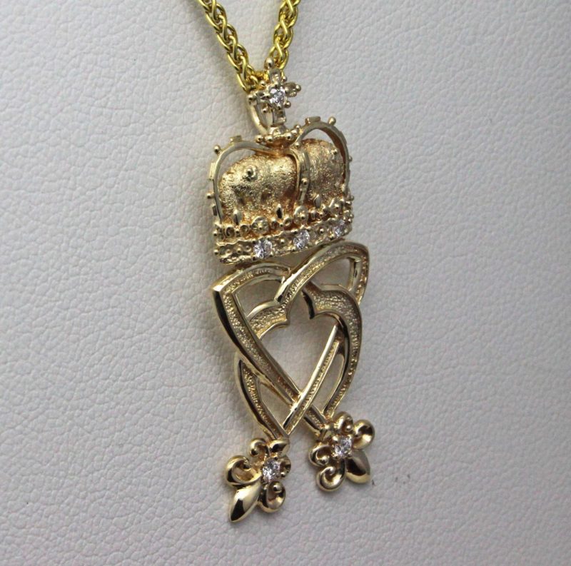 Scottish Luckenbooth pendant in 14K