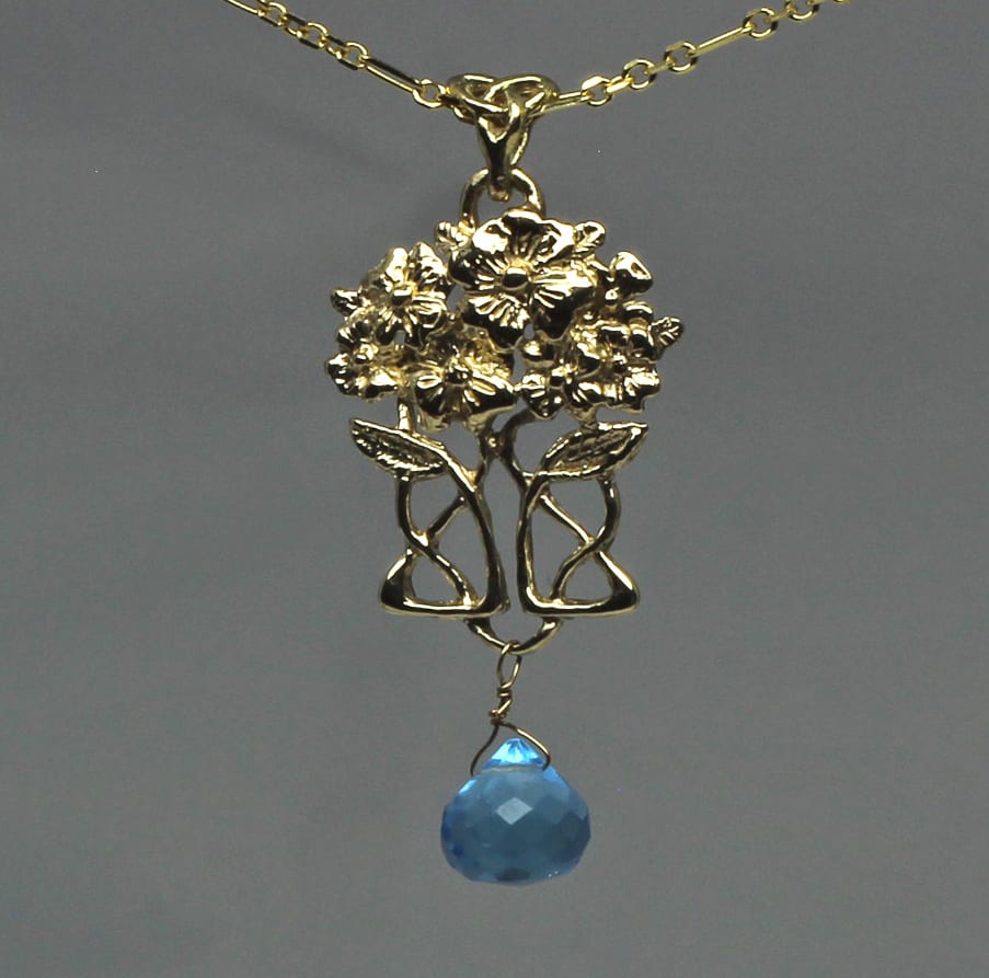 Art nouveau flower pendant with blue topaz in 14K by Suzan - Image 5