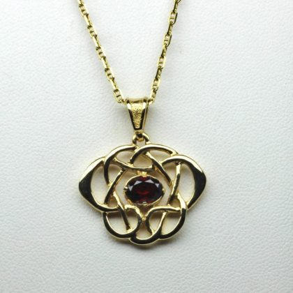 Celtic knot garnet pendant 14K