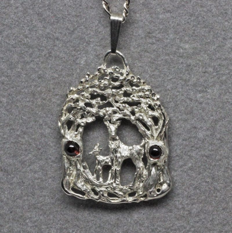 Doe and fawn pendant by Suzan