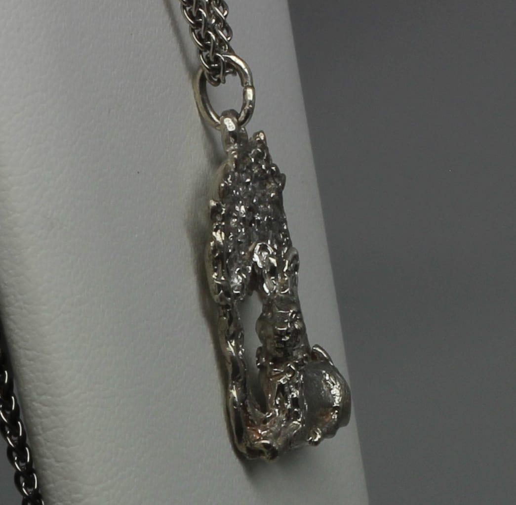 Bunny amid the posies pendant by Suzan - Image 2