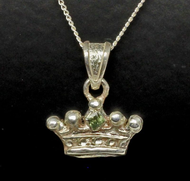 Little silver crown with alexandrite 2