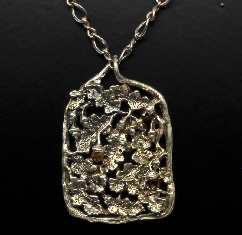 Oakleaf and amber sapphire acorn pendan