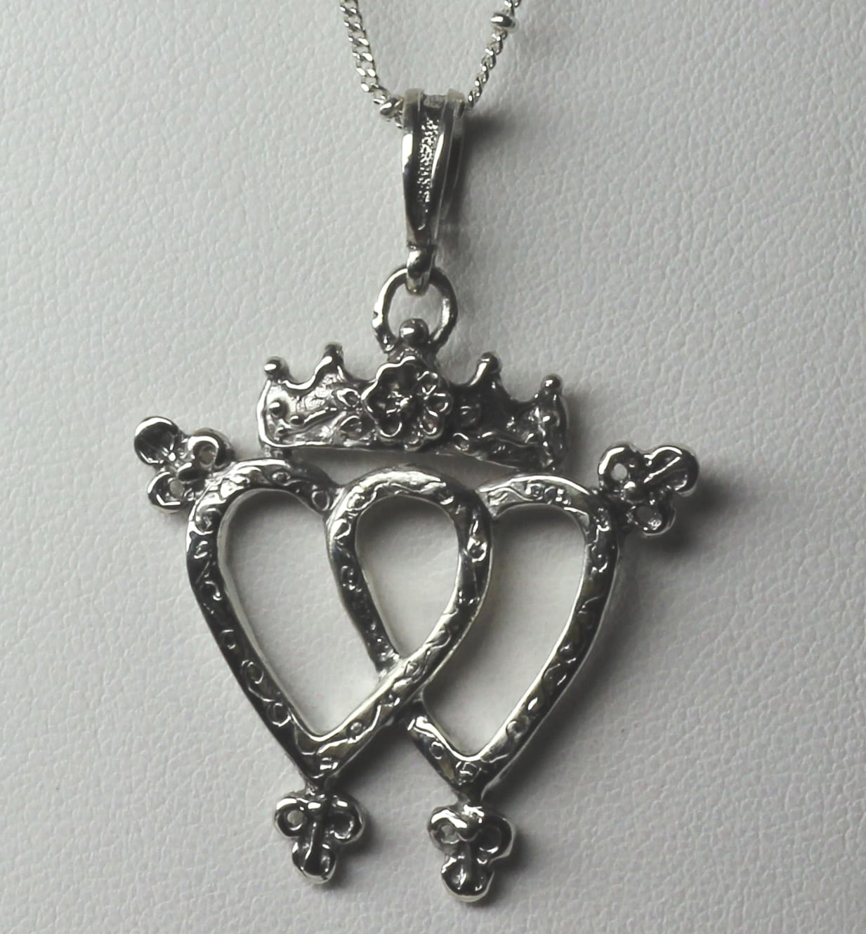 Scottish rose luckenbooth pendant in silver by Suzan Postgate - Image 4