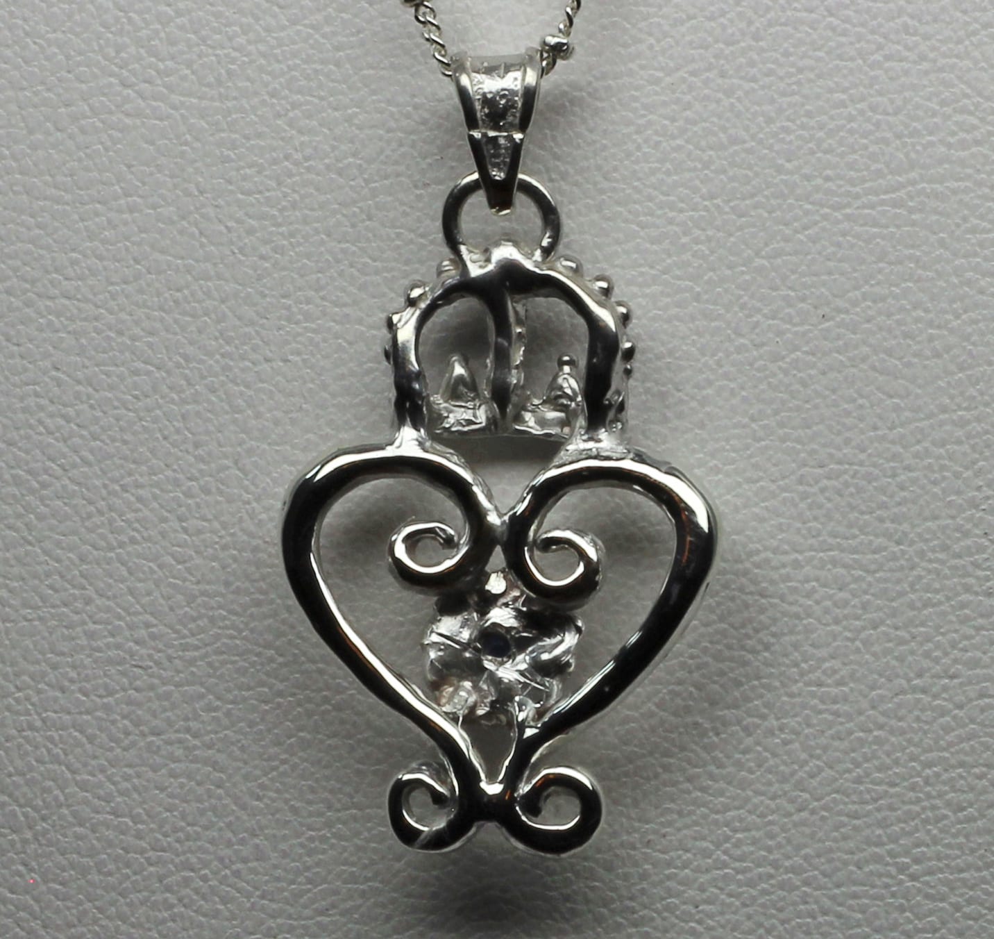 Scottish rose luckenbooth pendant by Suzan - Image 4