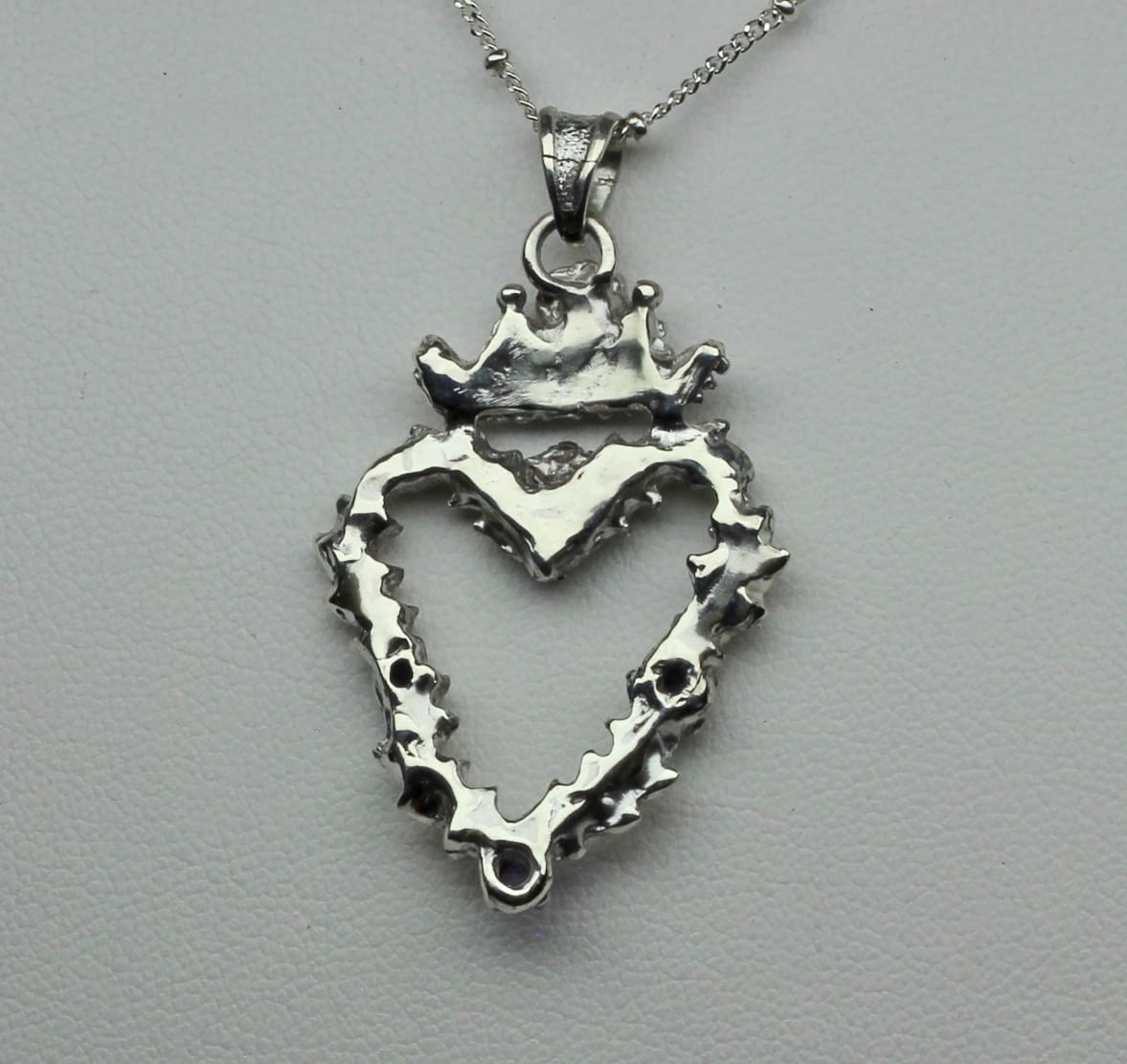 Scottish thistle and amethysts pendant in silver by Suzan - Image 4