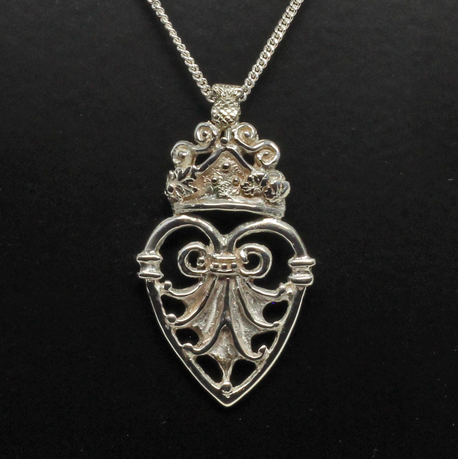 thistle and leaf luckenbooth pendant