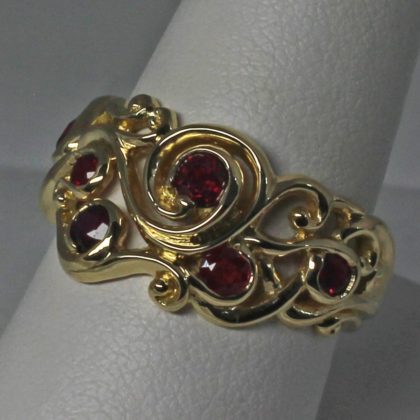 Ruby Swirl Ring 18K