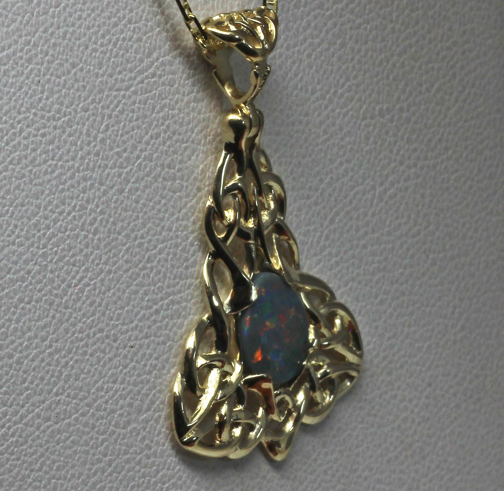 Black Opal Celtic Pendant In 14K - Image 3