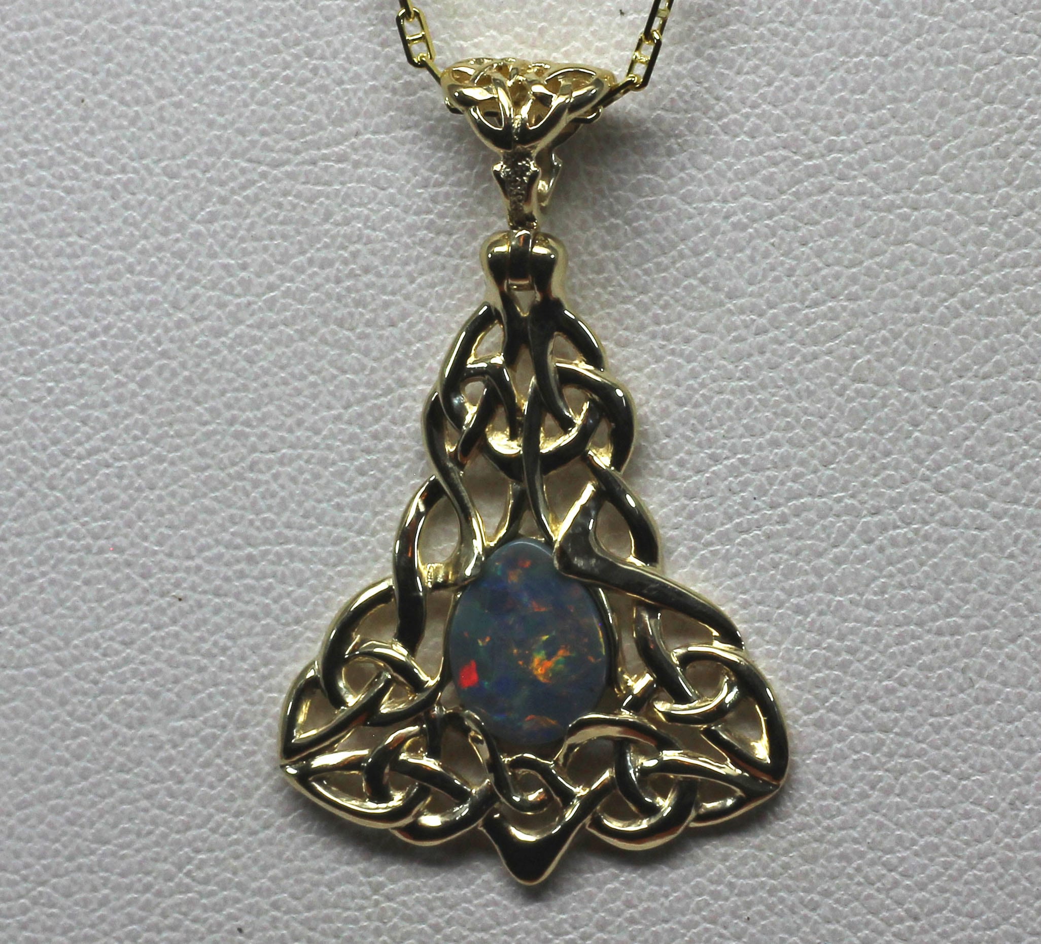 Black Opal Celtic Pendant In 14K - Image 6