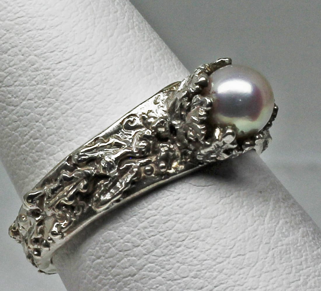 Pearl Oak Leaf Ring By Suzan Postgate size 7 in Sterling silver