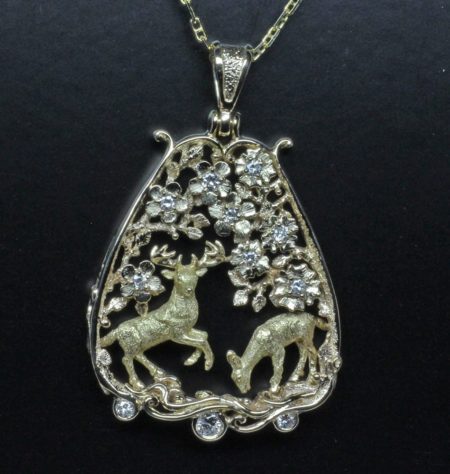 Gold hot sale deer necklace