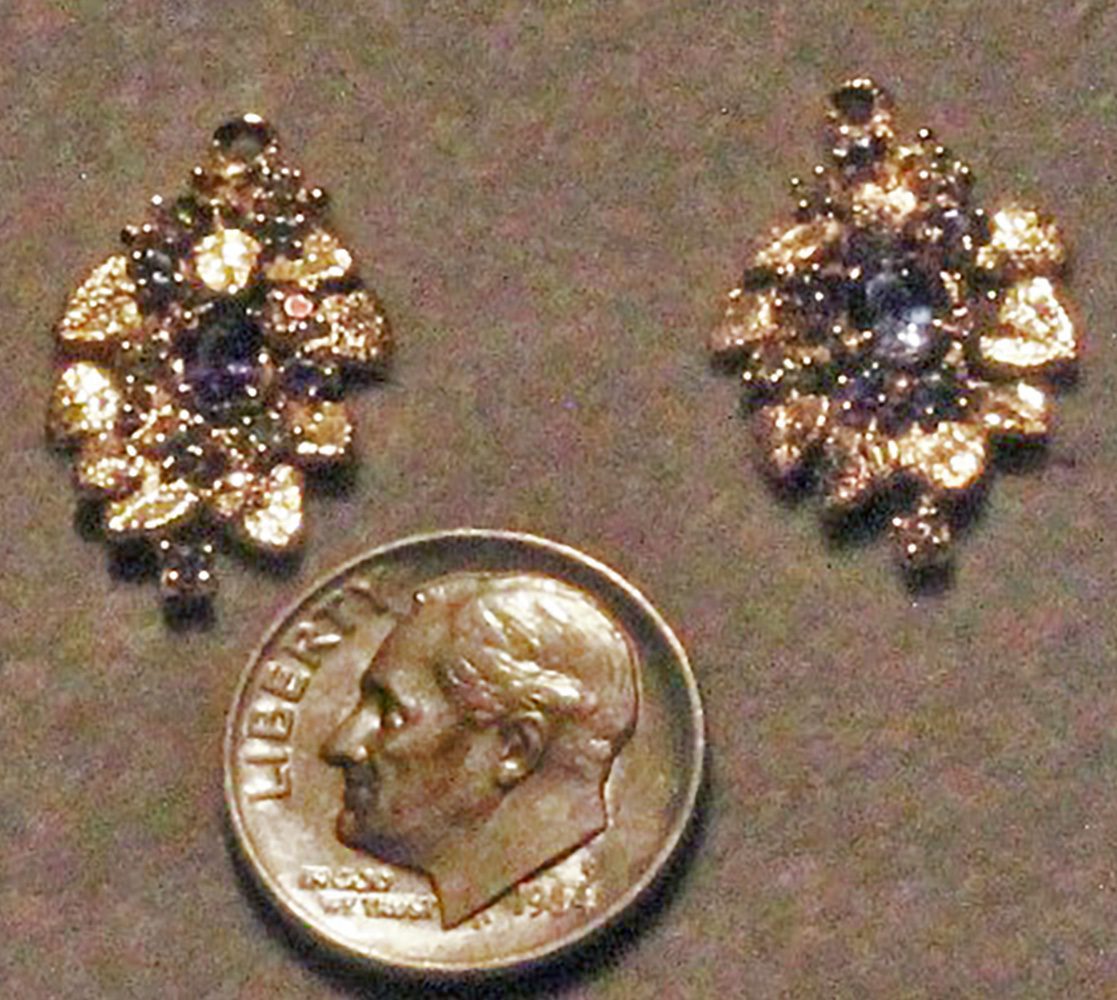 Alexandrite diamond leaf earrings in 18K gold