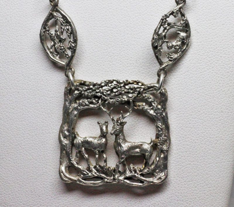 Deer and animal link necklace 4
