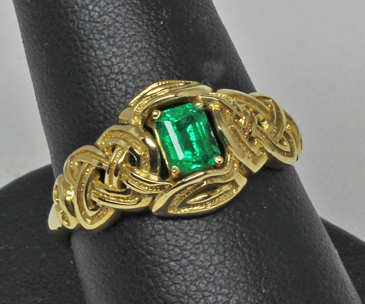 Emerald Celtic Knot Ring in 18K