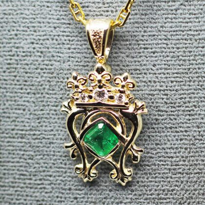 Emerald and diamonds Luckenbooth