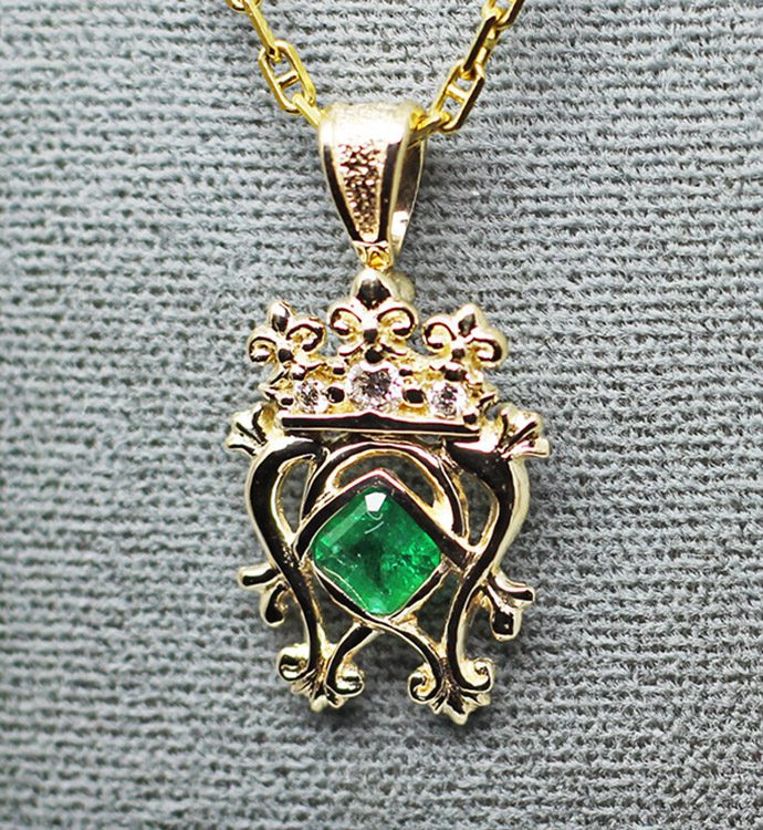 Emerald and diamonds Luckenbooth