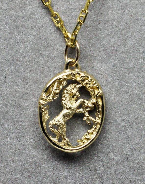 Golden Unicorn 14K diamond pendant - Image 2