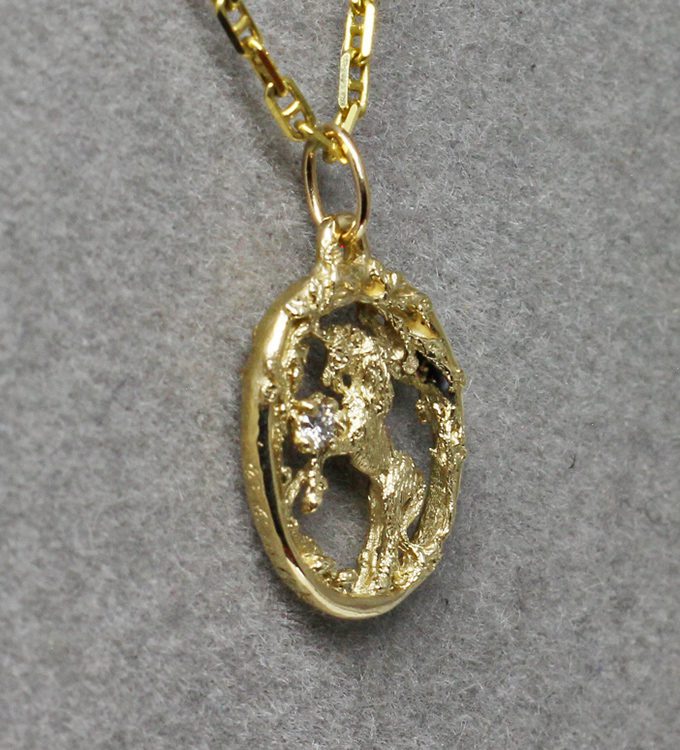 Golden Unicorn 14K diamond pendant - Image 3