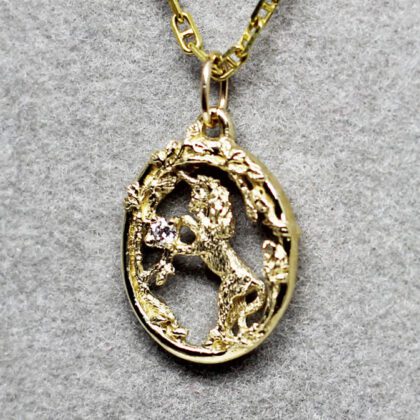 Golden Unicorn 14K diamond pendant