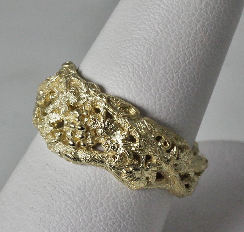 Grapevine band highly detailed