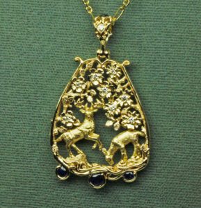 Highland deer gold pendant 2