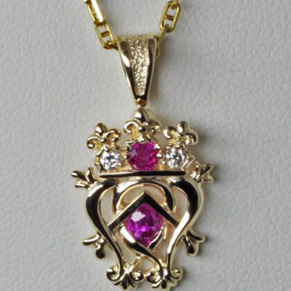 Luckenbooth Pink Sapphire Pendant in 18k with diamonds