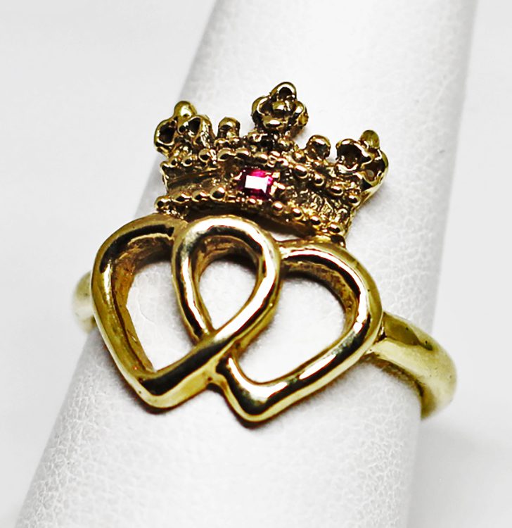 Scottish Luckenbooth 14K ring with natural ruby - Image 6