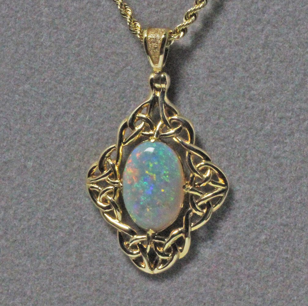 Celtic knot opal pendant - Image 4